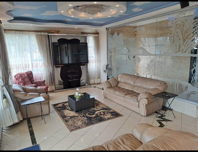 3 BEDROOM HOUSE FOR SALE IN SOMERSET PARK